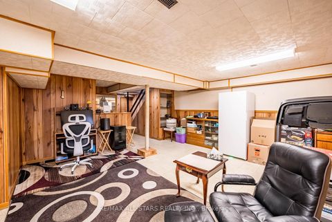 Photo 35 at 25 Thistlewaite Crescent, Malvern West, Toronto