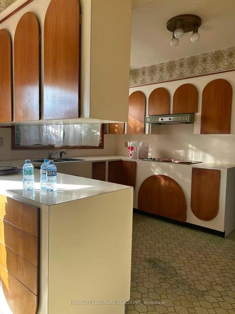 Photo 2 at 2 Royal Oak Drive, York Mills, Toronto