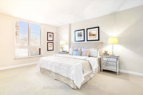 Photo 9 at 303 - 350 Lonsdale Road, Forest Hill South, Toronto