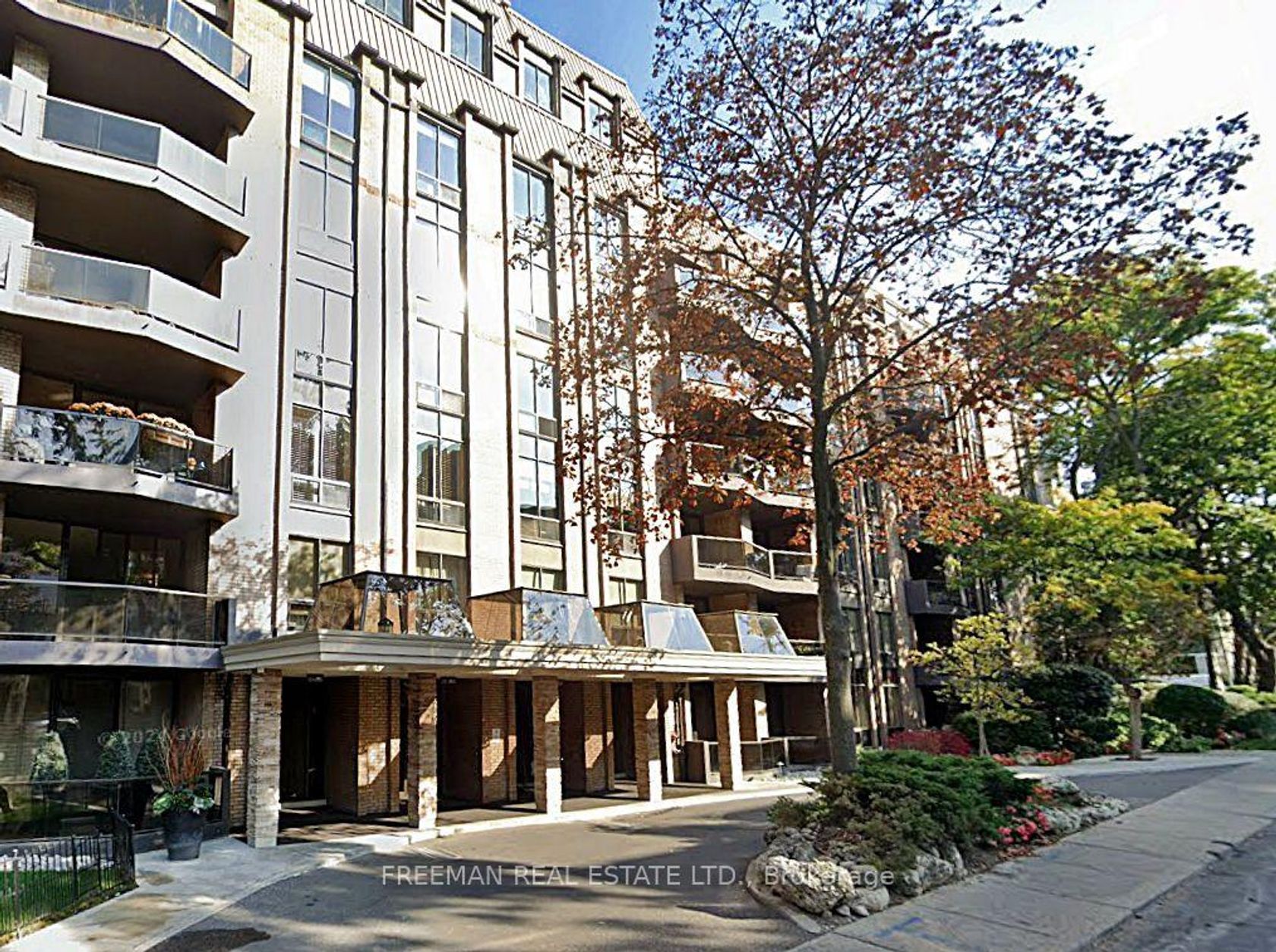 303 - 350 Lonsdale Road, Forest Hill South, Toronto 