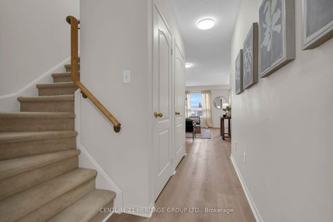 Photo 5 at 129 Hartford Crescent, Summerhill Estates, Newmarket