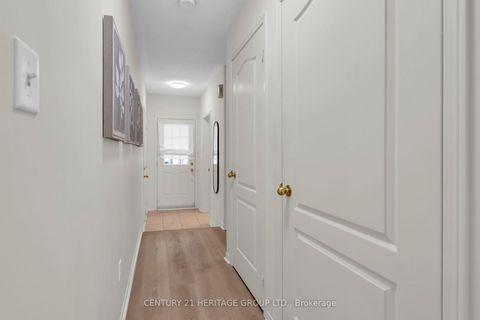 Photo 6 at 129 Hartford Crescent, Summerhill Estates, Newmarket