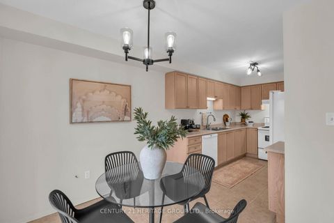 Photo 14 at 129 Hartford Crescent, Summerhill Estates, Newmarket