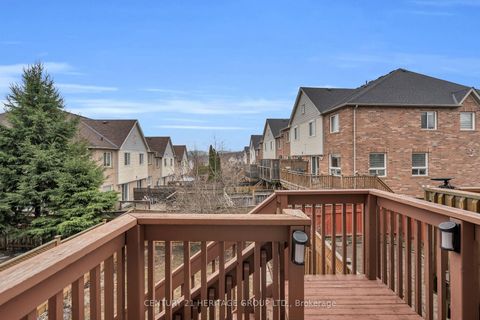 Photo 18 at 129 Hartford Crescent, Summerhill Estates, Newmarket