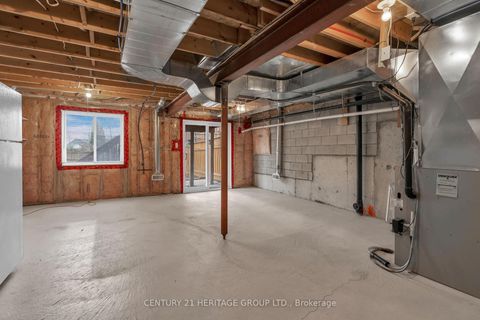 Photo 32 at 129 Hartford Crescent, Summerhill Estates, Newmarket