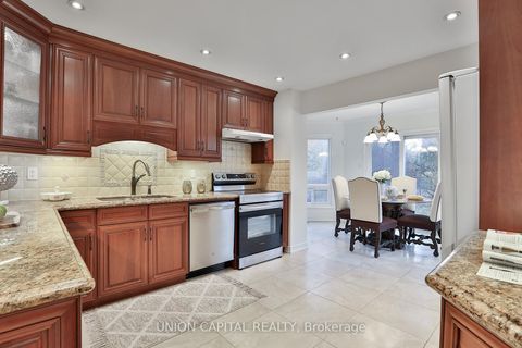 Photo 9 at 2 Mair Court, North Richvale, Richmond Hill