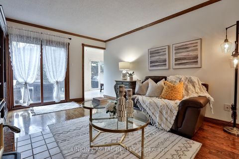 Photo 14 at 2 Mair Court, North Richvale, Richmond Hill