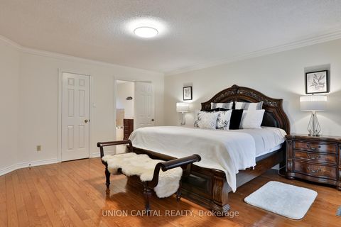 Photo 19 at 2 Mair Court, North Richvale, Richmond Hill