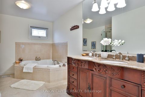 Photo 21 at 2 Mair Court, North Richvale, Richmond Hill