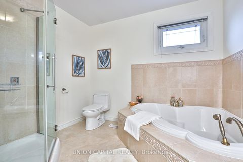 Photo 22 at 2 Mair Court, North Richvale, Richmond Hill