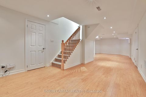 Photo 30 at 2 Mair Court, North Richvale, Richmond Hill