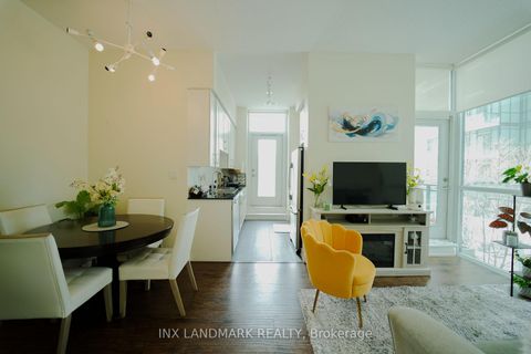 Photo 3 at 517 - 4070 Confederation Parkway, City Centre, Mississauga