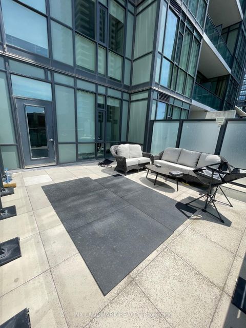 Photo 7 at 517 - 4070 Confederation Parkway, City Centre, Mississauga