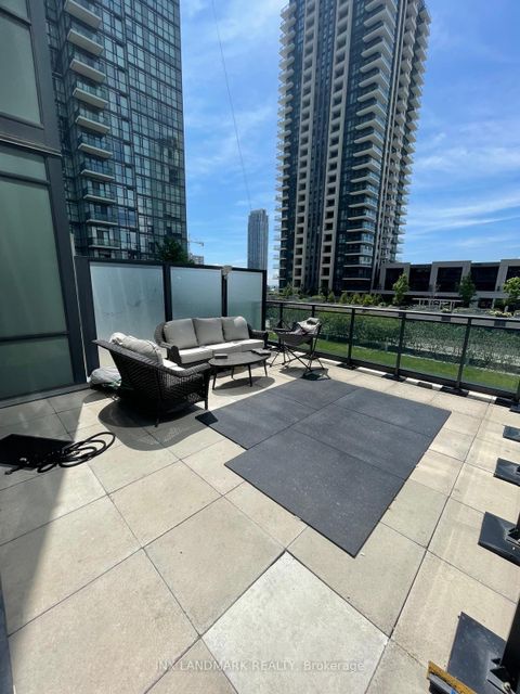 Photo 8 at 517 - 4070 Confederation Parkway, City Centre, Mississauga