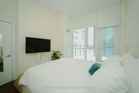 Photo 15 at 517 - 4070 Confederation Parkway, City Centre, Mississauga