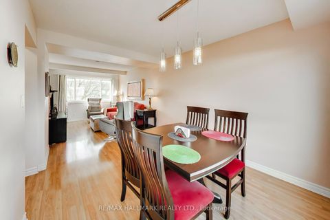 Photo 16 at 94 William Curtis Circle, College Manor, Newmarket