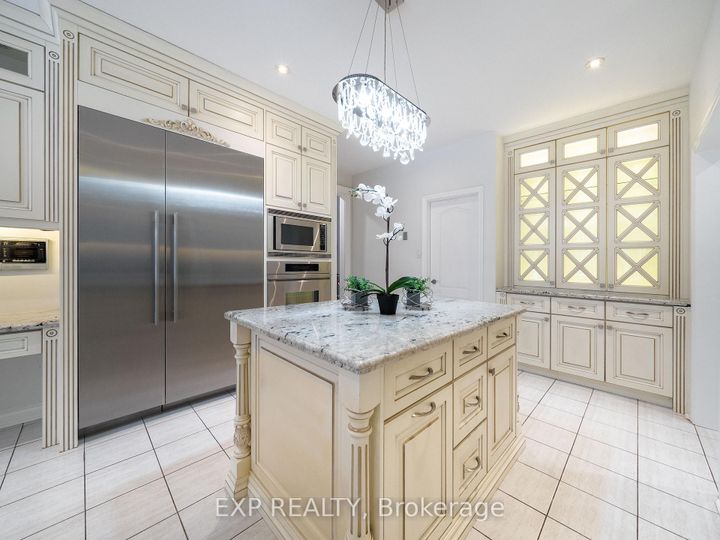 Photo 17 at 10 Edmund Crescent, Bayview Hill, Richmond Hill