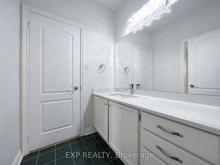 Photo 37 at 10 Edmund Crescent, Bayview Hill, Richmond Hill