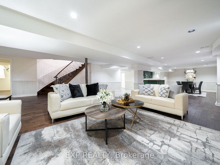 Photo 40 at 10 Edmund Crescent, Bayview Hill, Richmond Hill