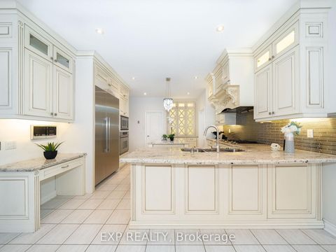 Photo 19 at 10 Edmund Crescent, Bayview Hill, Richmond Hill