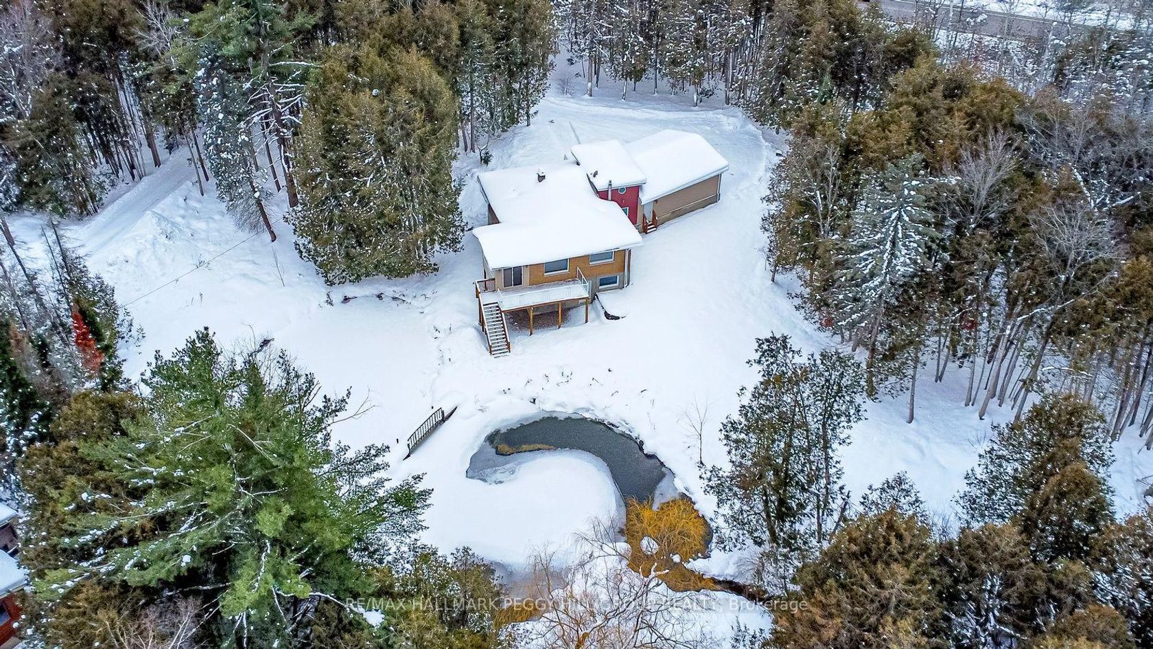 537 Huronia Road, 400 East, Barrie photo number 2