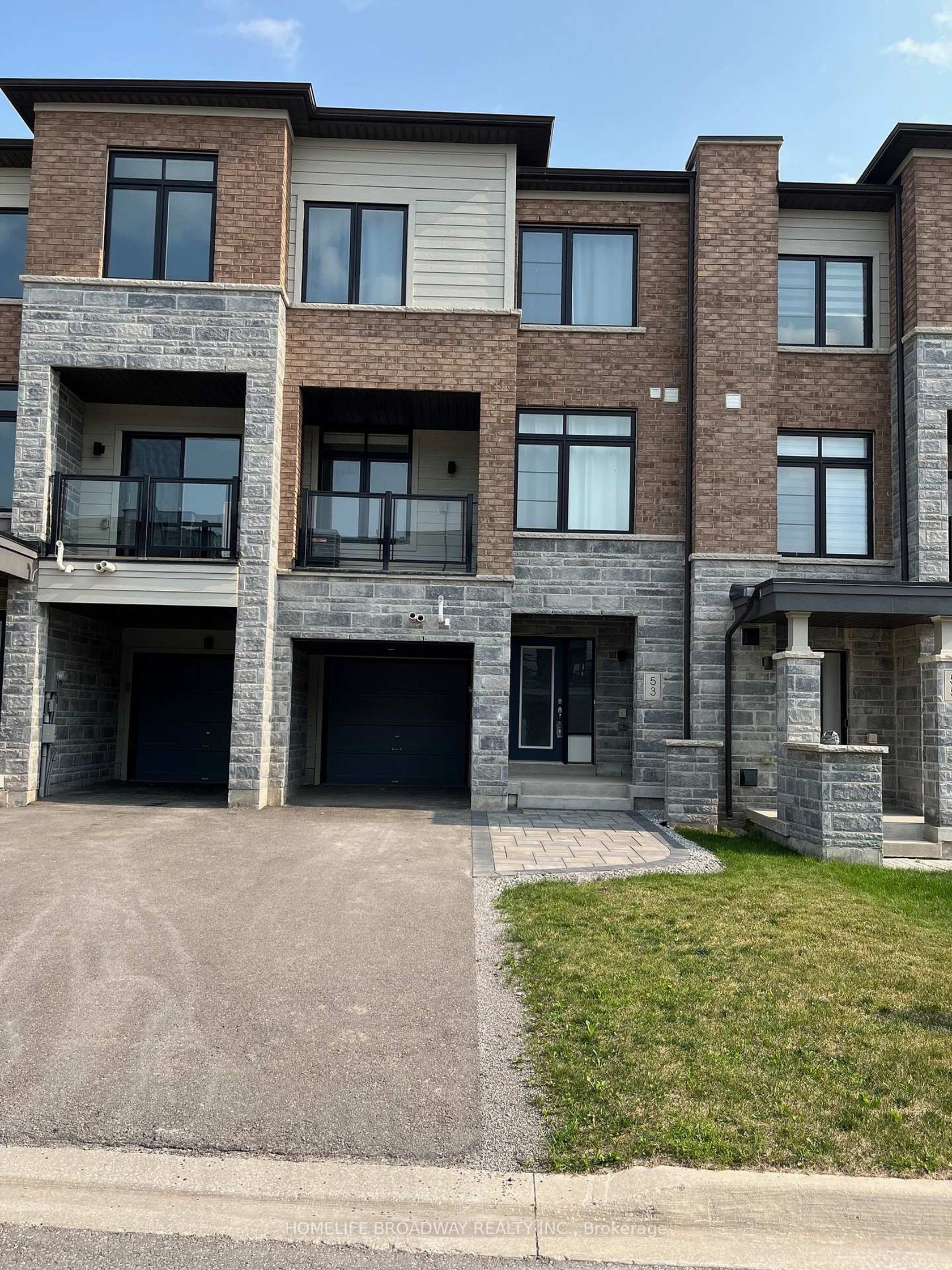 53 Vantage Loop, Woodland Hill, Newmarket photo number 2