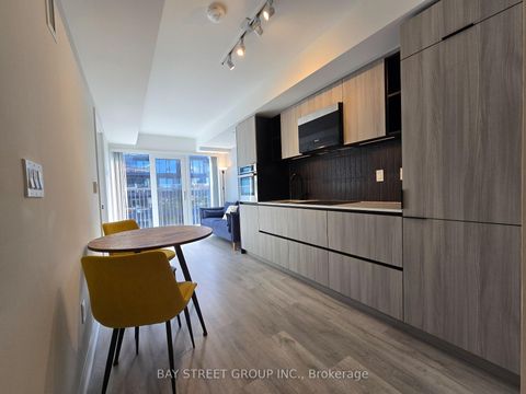 Photo 5 at 1304 - 2 Augusta Avenue, Waterfront Communities C1, Toronto