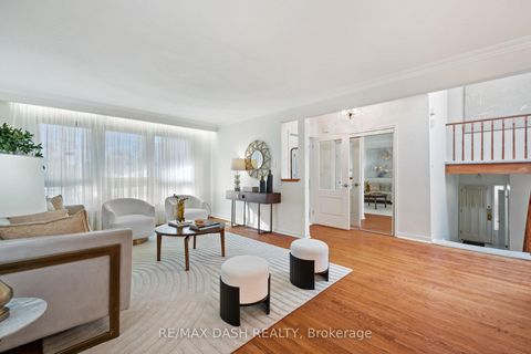 Photo 7 at 48 Russfax Drive, Branson, Toronto