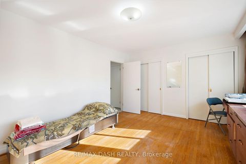 Photo 17 at 48 Russfax Drive, Branson, Toronto