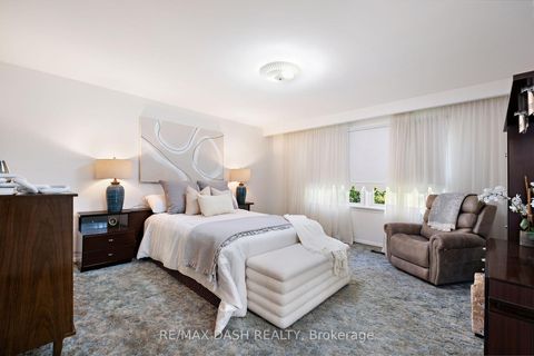 Photo 21 at 48 Russfax Drive, Branson, Toronto