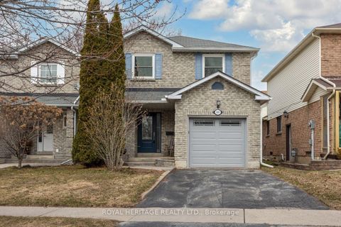 Photo 1 at 830 Castlegrove Avenue, McLaughlin, Oshawa