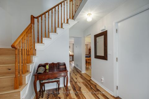 Photo 5 at 830 Castlegrove Avenue, McLaughlin, Oshawa