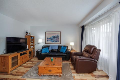 Photo 13 at 830 Castlegrove Avenue, McLaughlin, Oshawa