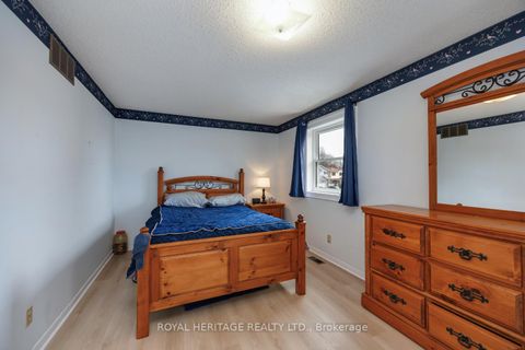 Photo 17 at 830 Castlegrove Avenue, McLaughlin, Oshawa