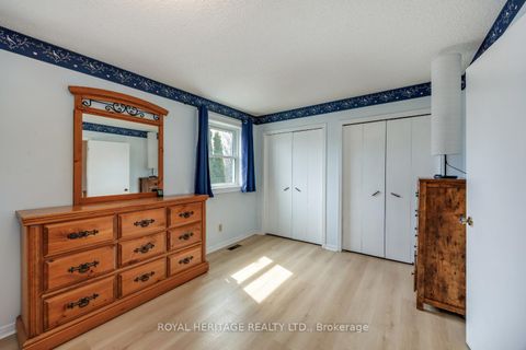 Photo 18 at 830 Castlegrove Avenue, McLaughlin, Oshawa