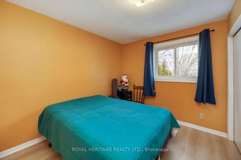 Photo 19 at 830 Castlegrove Avenue, McLaughlin, Oshawa