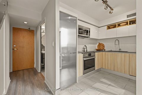 Photo 15 at 506 - 18 Merton Street, Mount Pleasant West, Toronto