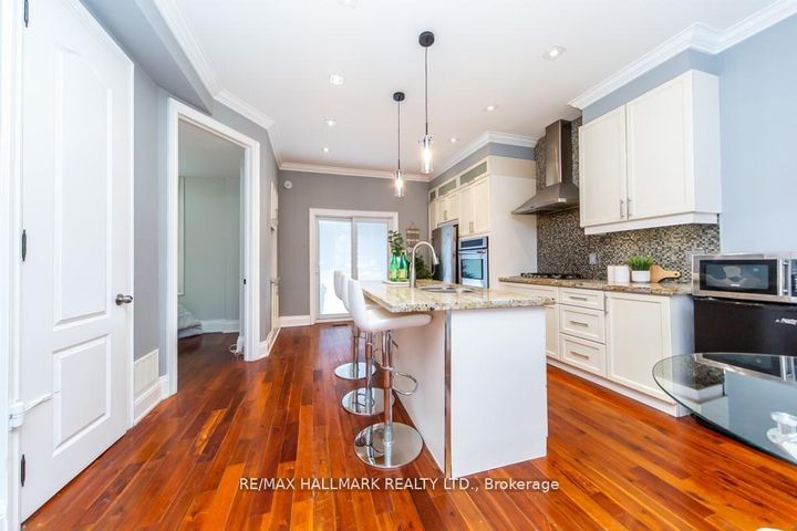 Photo 7 at 226 Ritson Road S, Central, Oshawa