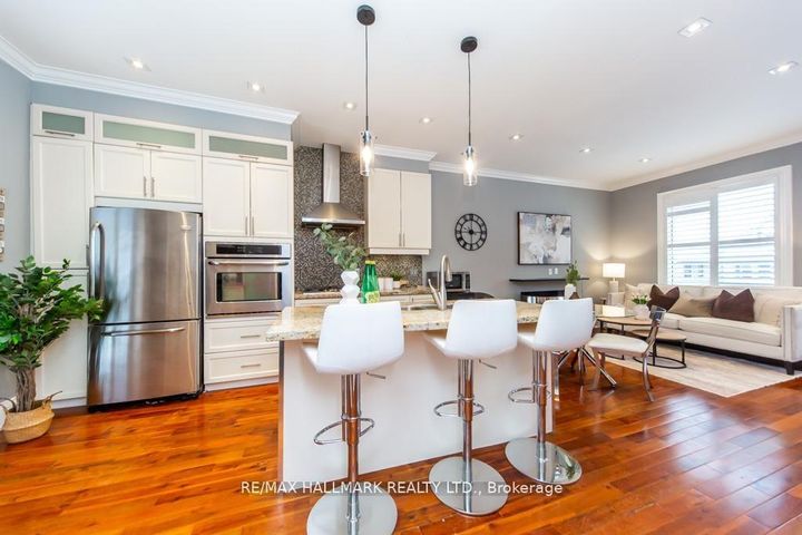 Photo 11 at 226 Ritson Road S, Central, Oshawa