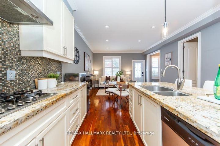 Photo 14 at 226 Ritson Road S, Central, Oshawa