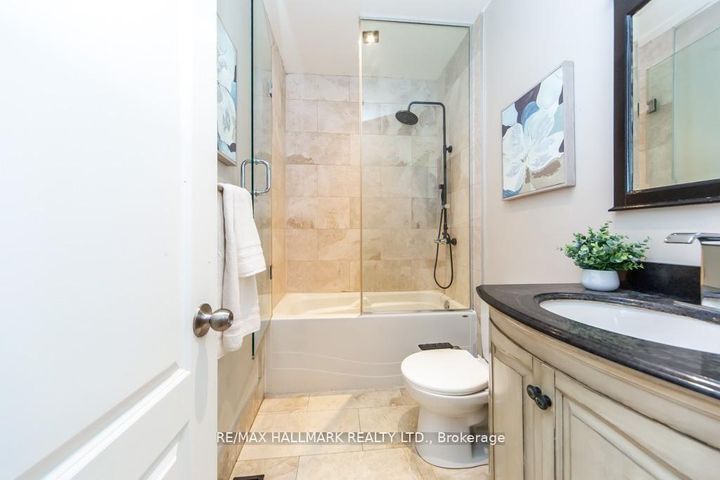 Photo 18 at 226 Ritson Road S, Central, Oshawa