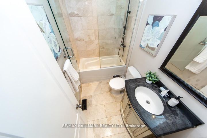 Photo 19 at 226 Ritson Road S, Central, Oshawa