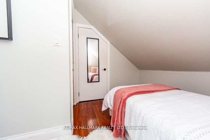 Photo 31 at 226 Ritson Road S, Central, Oshawa