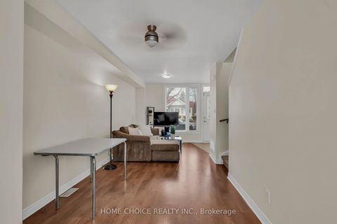 Photo 6 at 121 - 10 Fairwood Crescent, West Hill, Toronto