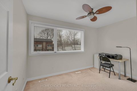 Photo 14 at 121 - 10 Fairwood Crescent, West Hill, Toronto