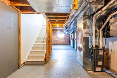 Photo 18 at 121 - 10 Fairwood Crescent, West Hill, Toronto