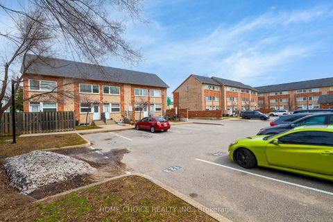 Photo 21 at 121 - 10 Fairwood Crescent, West Hill, Toronto