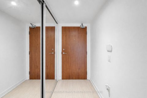 Photo 5 at 315 - 75 Queens Wharf Road, Waterfront Communities C1, Toronto