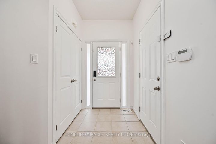 Photo 5 at 23 Pinot Crescent, Stoney Creek, Hamilton