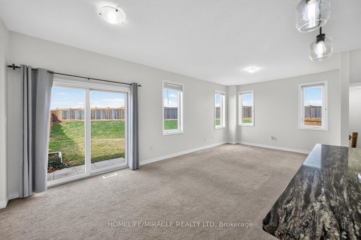 Photo 12 at 23 Pinot Crescent, Stoney Creek, Hamilton